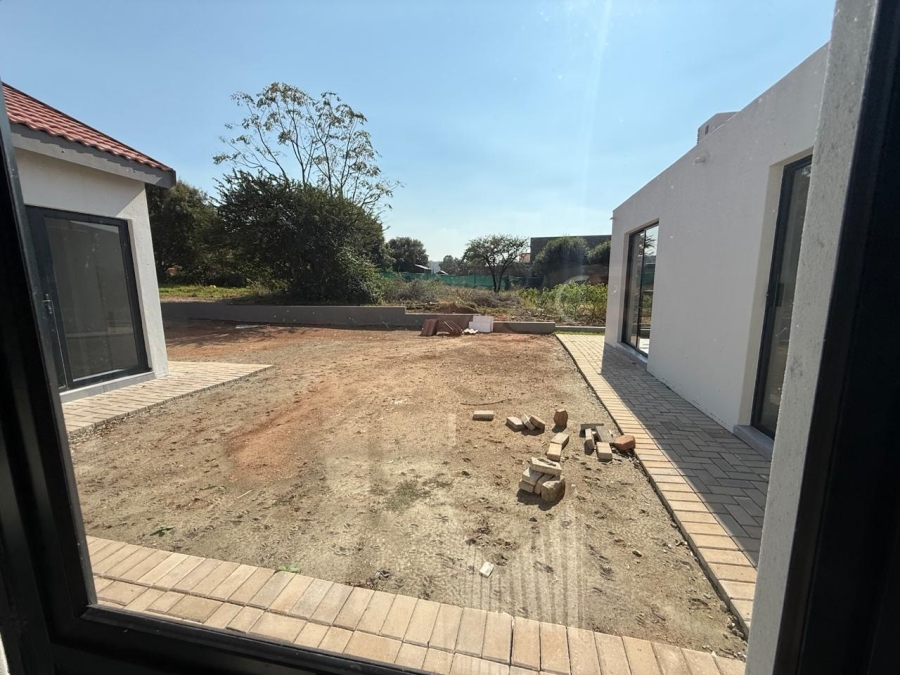 4 Bedroom Property for Sale in Buffelspoort Eco Estate North West
